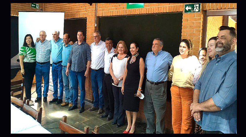 MARCELO PADILHA PARTICIPA DE REUNIÃO COM 15 PREFEITOS