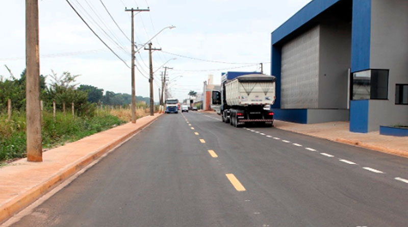 “Avenida das Transportadoras” recebe sinalização de solo e término da construção de calçadas