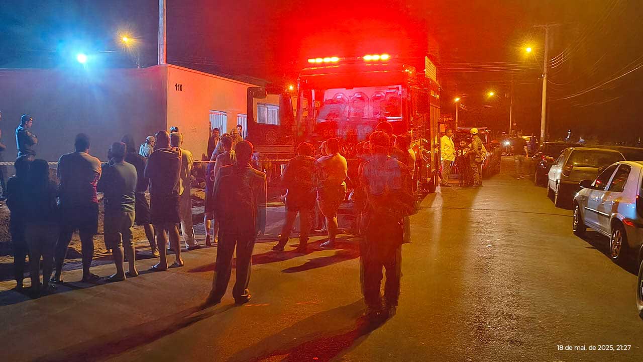 Criança de 3 anos é resgatada após cair em buraco de 6 metros em Descalvado.