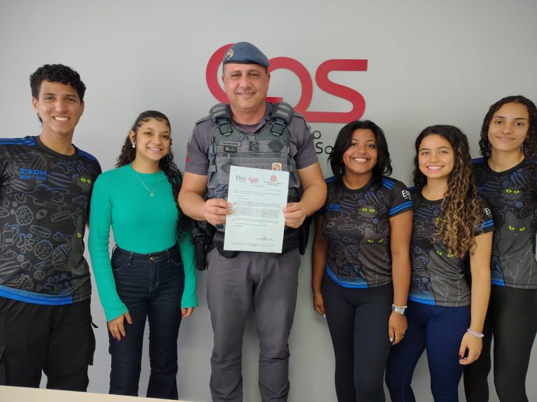 Polícia Militar participa de entrevista com alunos do Ensino Médio da Etec.