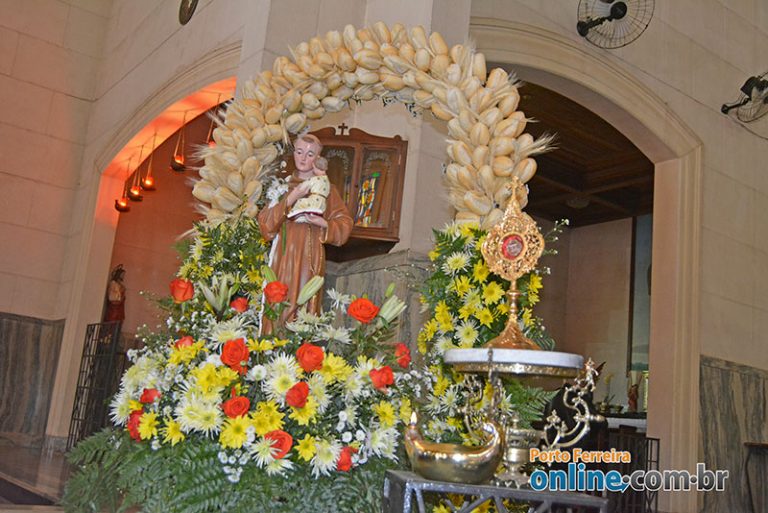 Missa de Santo Antônio e bênção dos pães