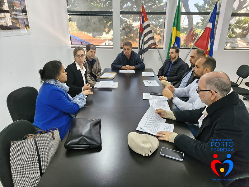 Governo municipal estabelece agenda positiva para valorização e reestruturação de cargos de diretores e supervisores.