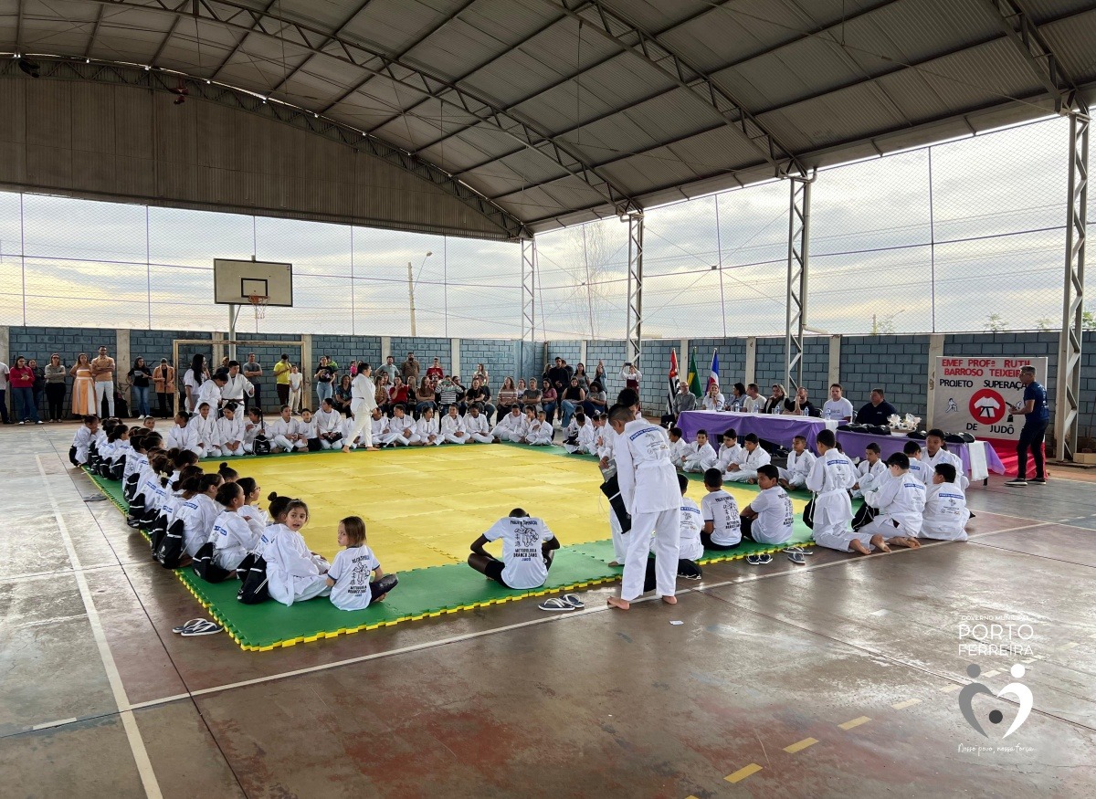 Com a presença dos atletas olímpicos Diego Hypólito e Branco Zanol, Prefeitura inaugura Projeto Superação de aulas de judô