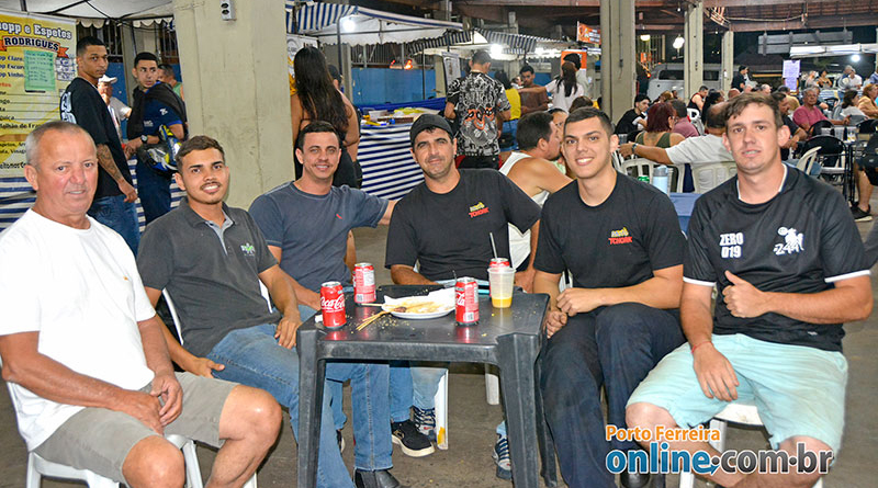 Feirinha com muito Forró: Show da Banda Forró Mania!