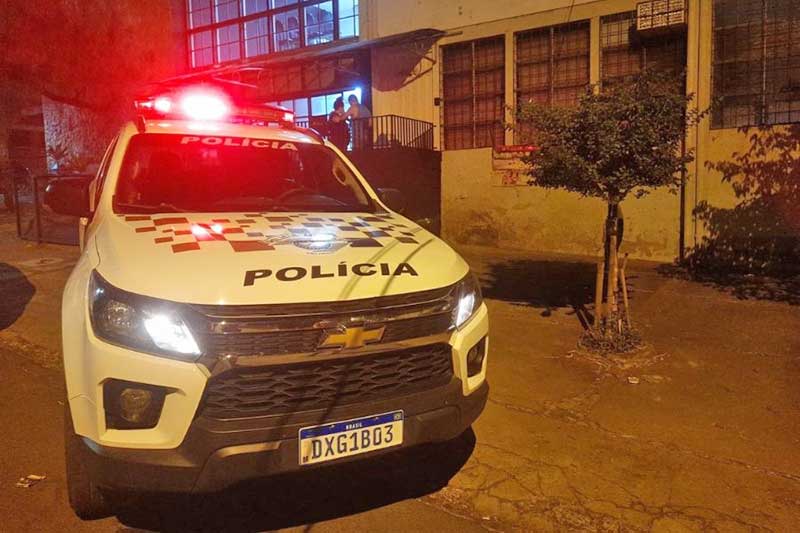 Polícia Militar prende motociclista após perseguição e infrações de trânsito no Centro de Pirassununga