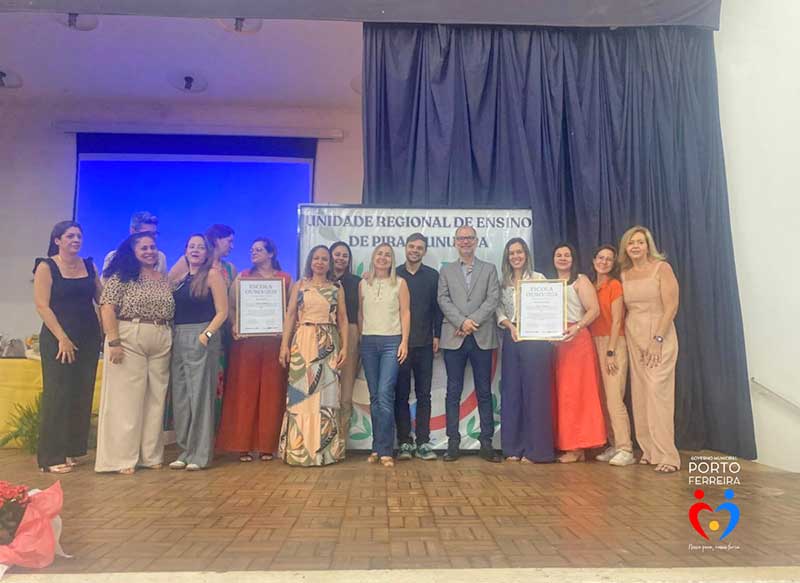 Escolas de Porto Ferreira recebem homenagem por desempenho de destaque no Saresp 2024