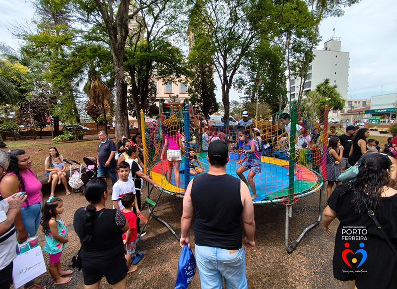 “Brinca na Praça” supera expectativas com muita diversão em comemoração ao Dia d [...]