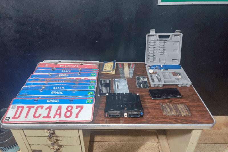 Polícia Militar Localiza Oficina Suspeita de Adulterar Caminhões em Pirassununga