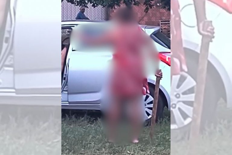 Mãe de aluna é detida pela GCM após ameaçar professoras com pedaço de pau em esc [...]