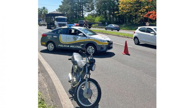 Polícia Militar apreende motocicleta com chassi suprimido e droga durante Operaç [...]