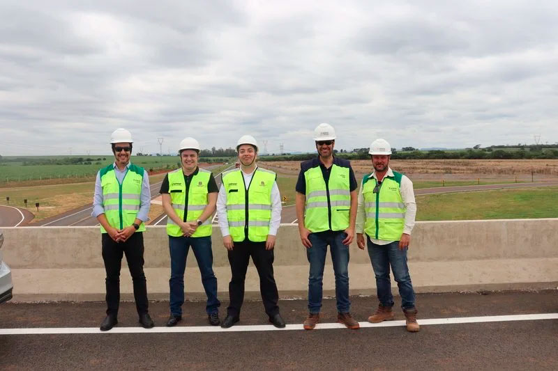 Artesp visita novo trecho da duplicação liberado para o tráfego na Rodovia Wilso [...]