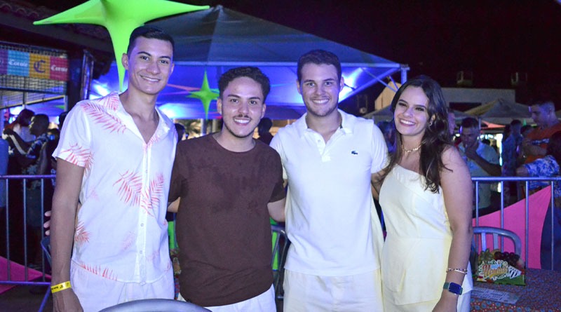 Uma Noite Tropical Inesquecível no Baile do Havaí do PFFC – 2ª Parte