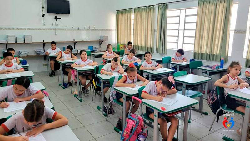 Rede municipal de ensino alcança índice superior a 80% e fortalece o compromisso com a qualidade da educação
