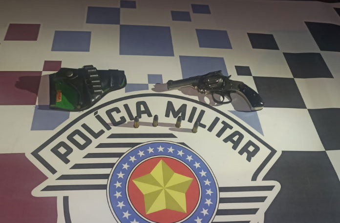 PM prende Homem após perseguir companheira e atirar contra carro com três filhos [...]