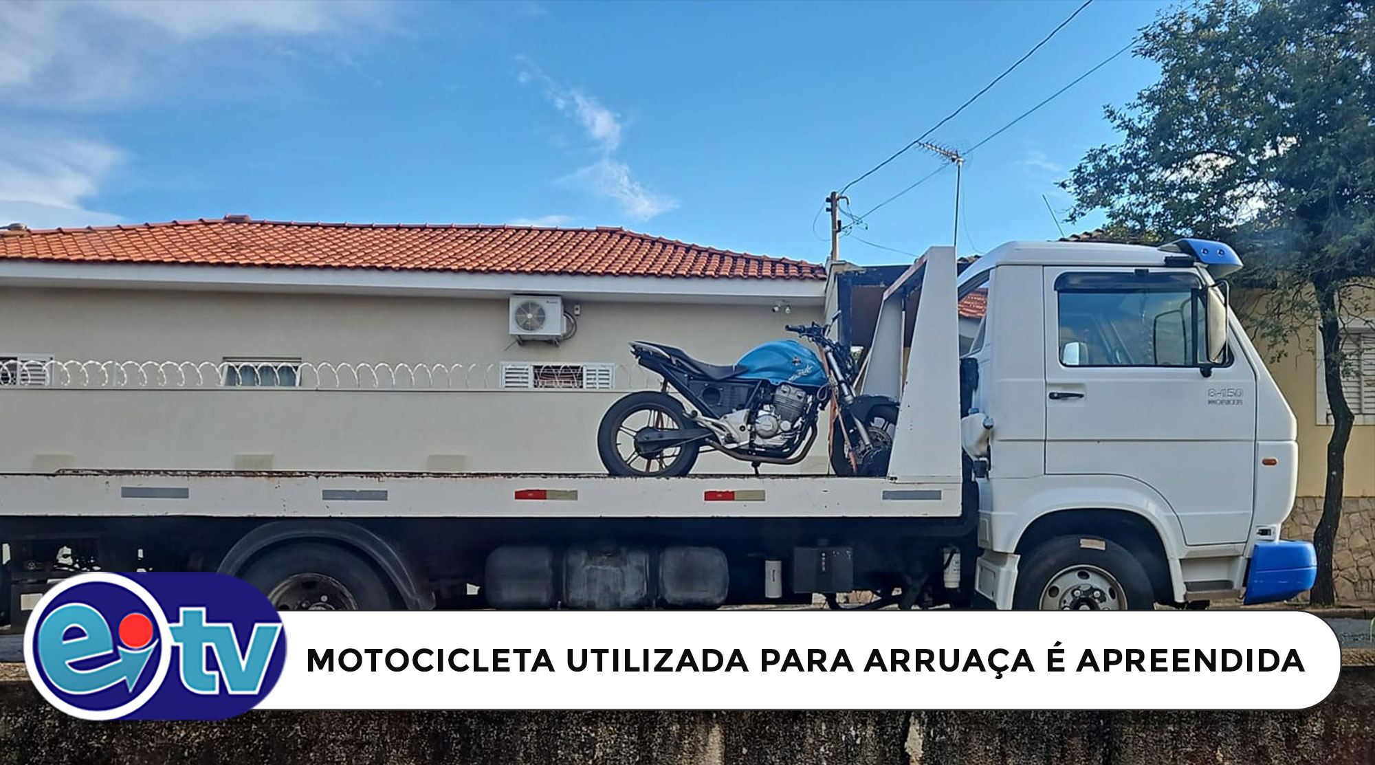 MOTOCICLETA UTILIZADA PARA ARRUAÇA É APREENDIDA