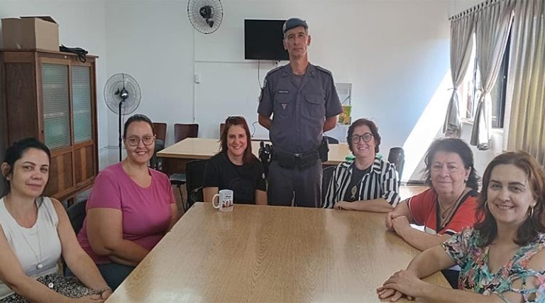 Polícia Militar realiza palestra sobre a Lei Maria da Penha e aplicativo SOS Mul [...]