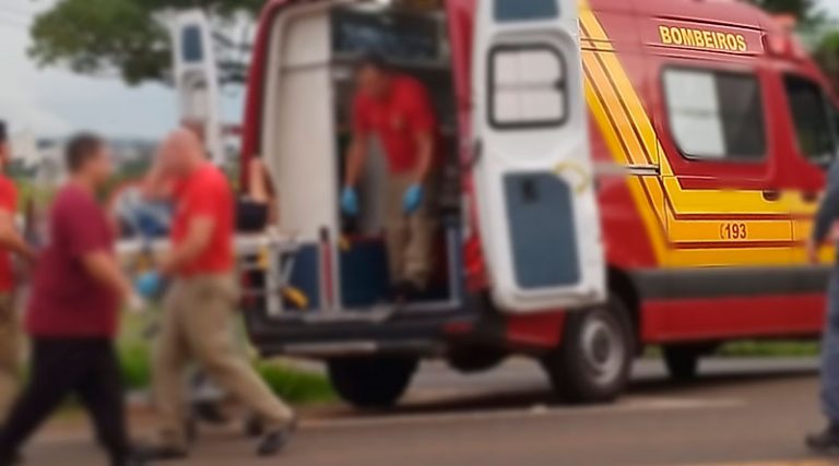 Motociclista fica ferido após colisão no trevo do Jardim Paschoal Salzano