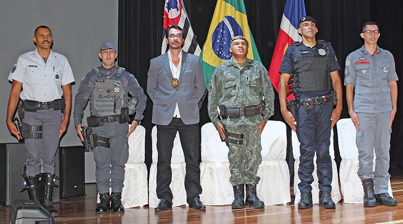 Títulos de “Policial Padrão” são entregues aos homenageados das corporações de segurança