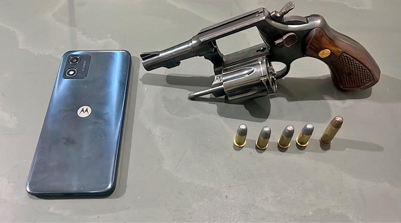 Polícia Militar prende homem por porte ilegal de arma de fogo durante patrulhamento em Santa Rita do Passa Quatro
