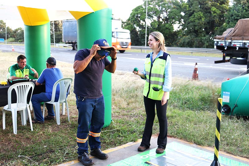 Maio amarelo: Arteris Intervias realiza mais uma edição do Acorda Motorista, em Pirassununga/SP
