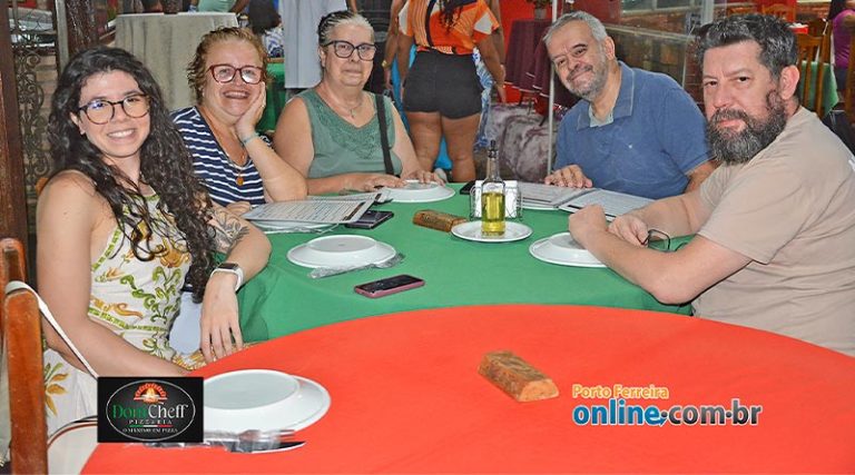 Dom Cheff Pizzaria: Sabor que conquista do primeiro ao último pedaço!