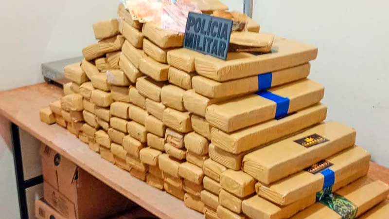 POLÍCIA MILITAR APREENDE MAIS DE 100 KG DE DROGAS E PRENDE SUSPEITO POR TRÁFICO EM PORTO FERREIRA