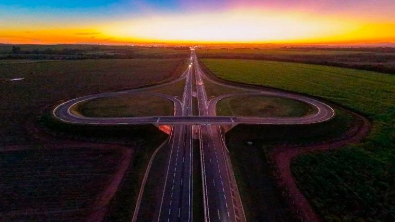 Arteris Intervias prevê a passagem de mais de 650 mil veículos durante feriado p [...]