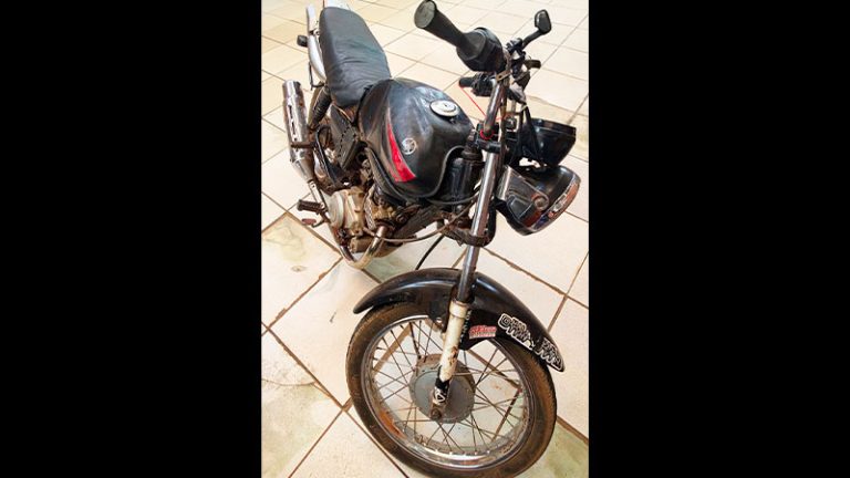 Polícia Militar apreende motocicleta sem identificação em Porto Ferreira