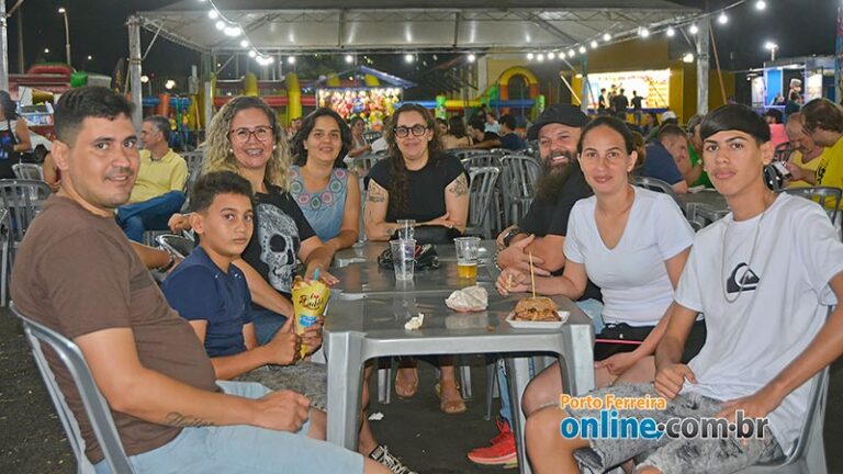 PRIMEIRO DIA DA FESTA DO HAMBÚRGUER FOI UM SUCESSO!