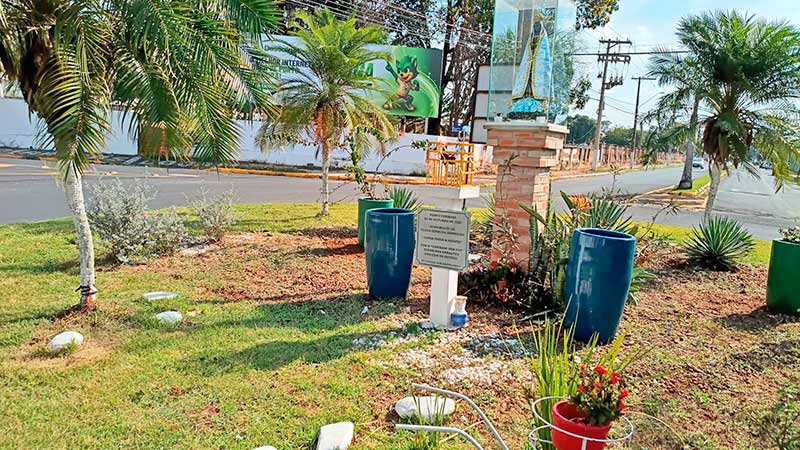 Agradecimento destaca doação de vasos para ornamentação da Rotatória Nossa Senhora Aparecida