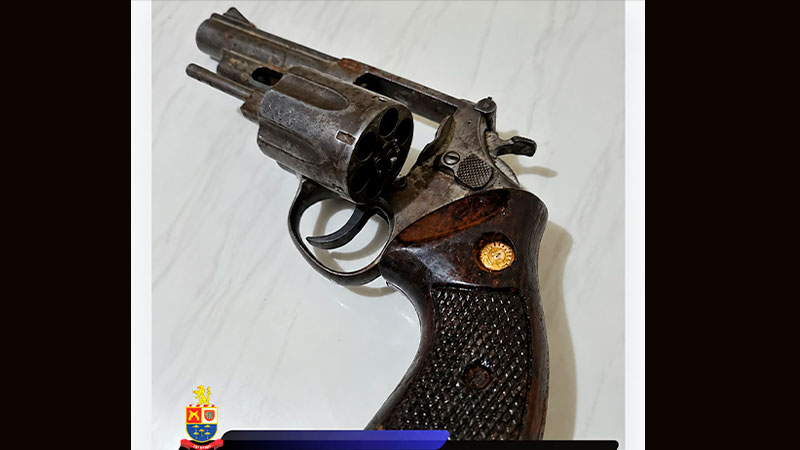 HOMEM É PRESO POR POSSE DE ARMA DE FOGO COM NUMERAÇÃO SUPRIMIDA EM DESCALVADO